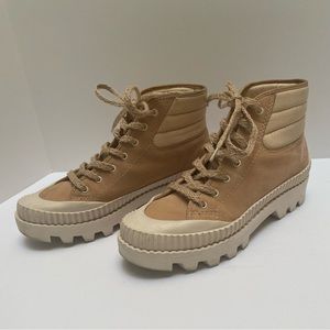 Trendy and very comfortable Ankle Booties